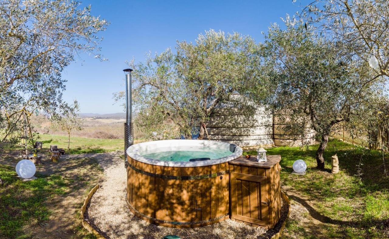 2 CUORI E 1 YURTA Glamping in Tuscany Asciano Bagian luar foto