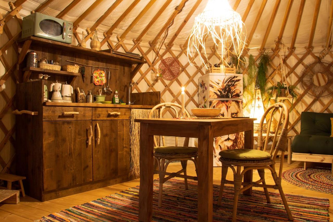 2 CUORI E 1 YURTA Glamping in Tuscany Asciano Bagian luar foto